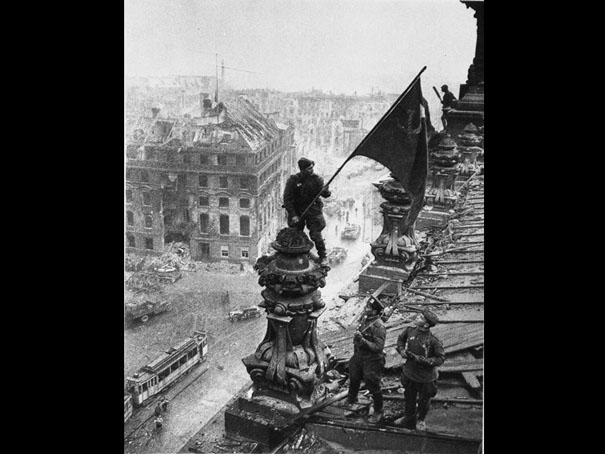 La historia de la Bandera Roja Sobre el Reichstag 5