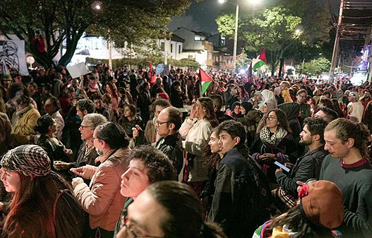 Frente a la Embajada Palestina en Bogotá el pueblo gritó ¡sionistas fuera!