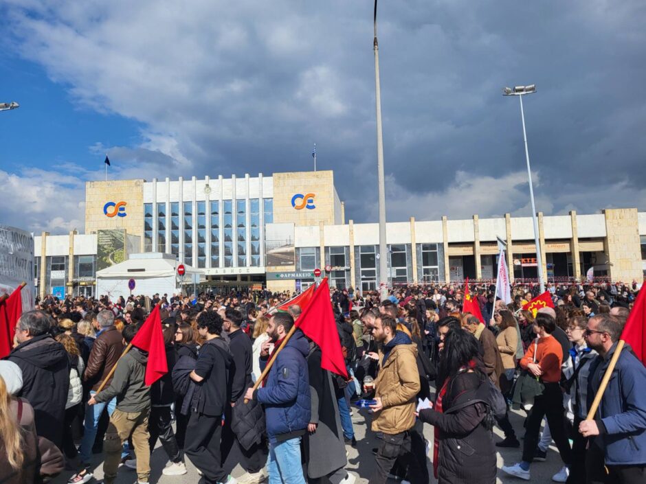 Masivas manifestaciones en Grecia: El pueblo no agachará la cabeza 3