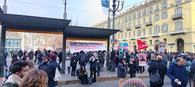 Solidaridad internacionalista con la guerra Popular y contra la Operación Kagaar en la India durante la manifestación de los 50 mil en Turín el 2 de febrero 3
