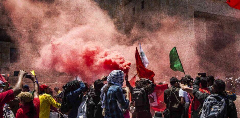 Jóvenes a levantar las banderas del internacionalismo proletario 1