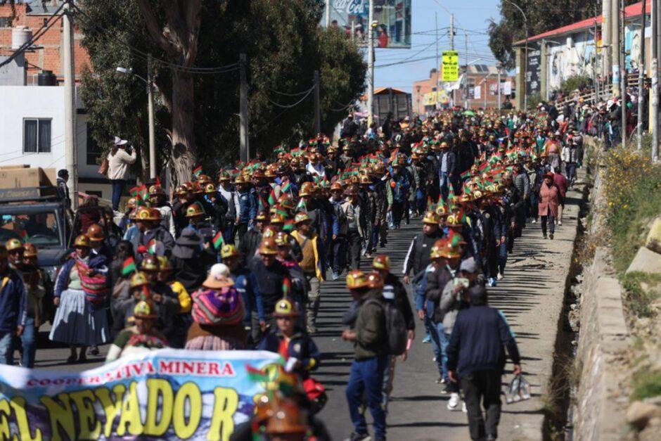 Apoyamos el levantamiento popular en Bolivia 3