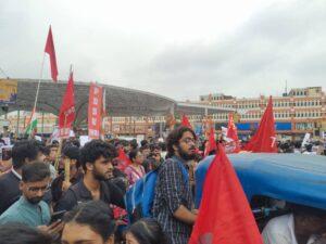 India: Los estudiantes se rebelan contra el sistema educativo corrupto y el gobierno fascista hindutva de Modi 4